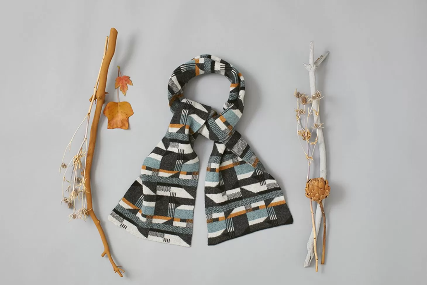 Ilse Scarf - Black^Donna Wilson Outlet